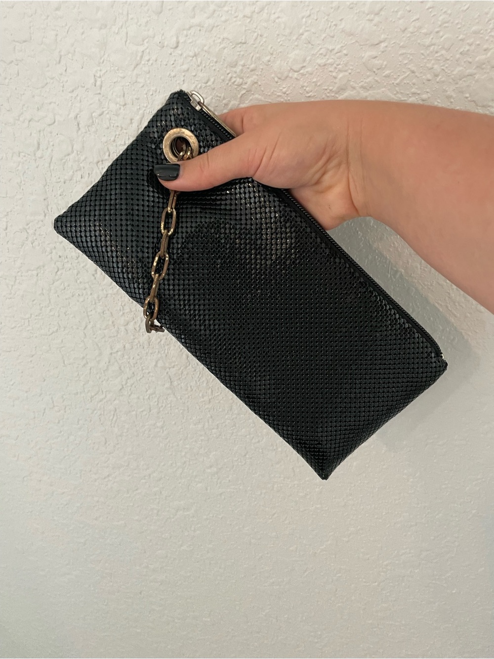Chain Wristlet Evening Clutch | Black - Picture 3 of 10